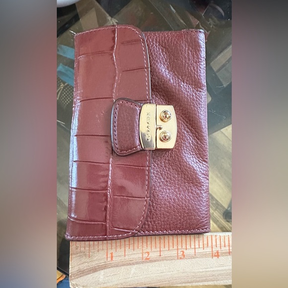 Coach Leather Wallet - Picture 7 of 8